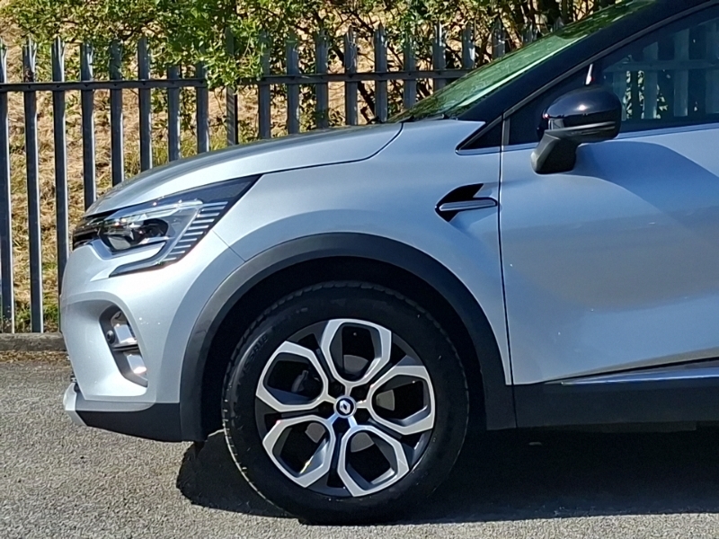 Renault Captur Suv Red #19