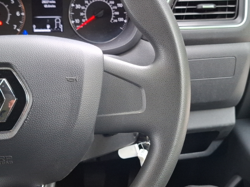 Renault Master 2.3L Business White #13