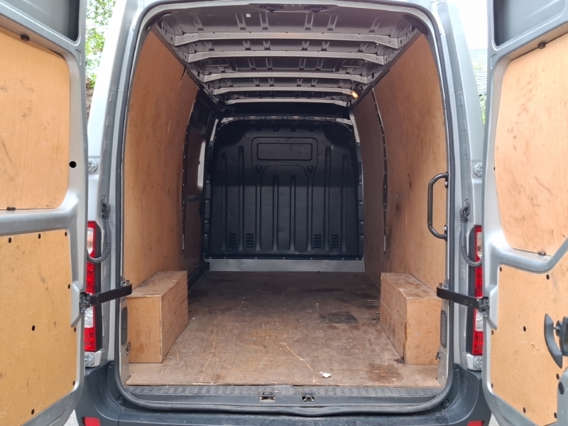 Renault Master 2.3L Business White #18
