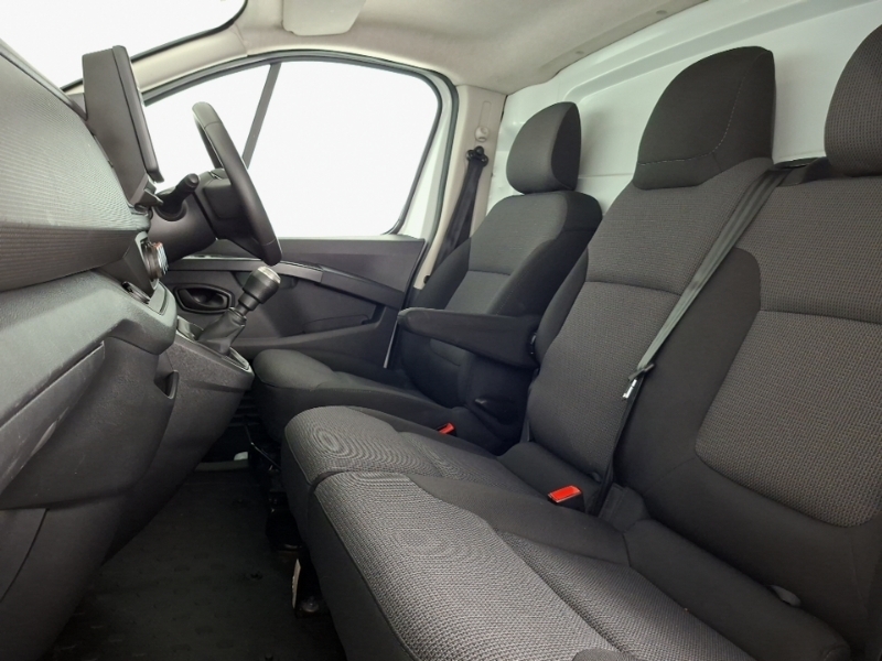 Renault Trafic Ll30 Blue Dci 130 Advance Safety Van White #5