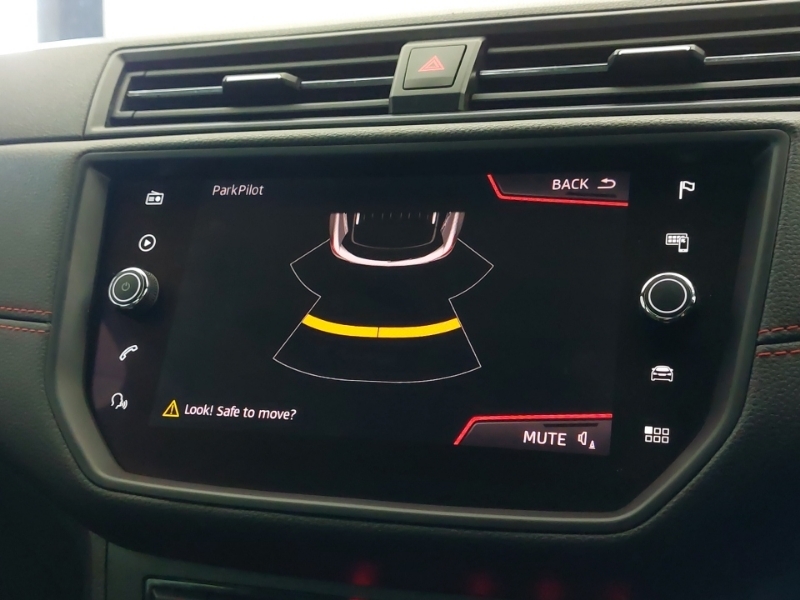Seat Arona  White #9