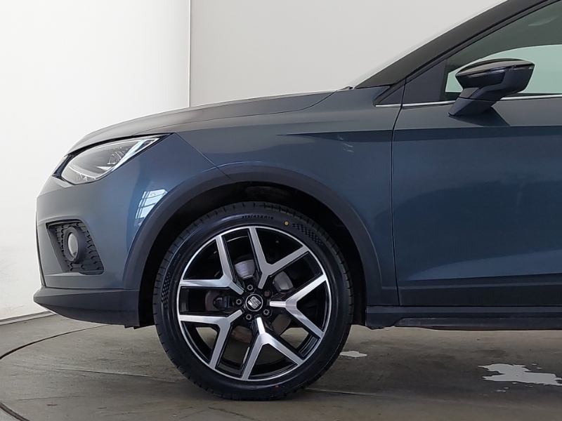 Seat Arona  White #19