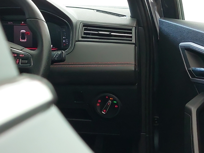 Seat Arona  White #17