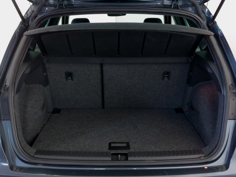 Seat Arona  White #18