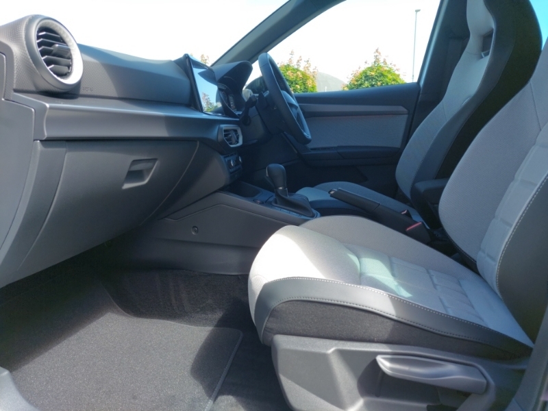 Seat Arona 1.0 Tsi 115 Fr Sport Dsg White #5