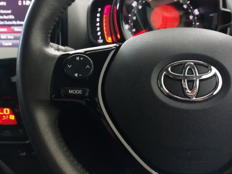 Toyota Aygo Hatchback Silver #12