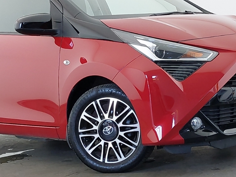 Toyota Aygo Hatchback Silver #20
