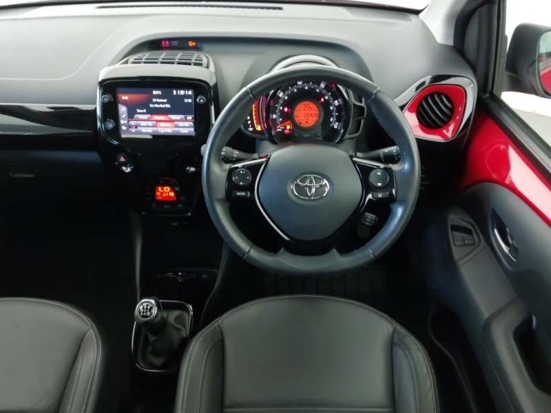 Toyota Aygo Hatchback Silver #8