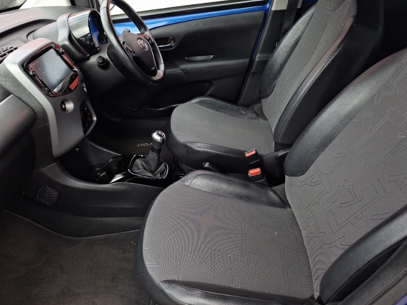 Toyota Aygo 1.0 Vvt-i X-clusiv Blue #5