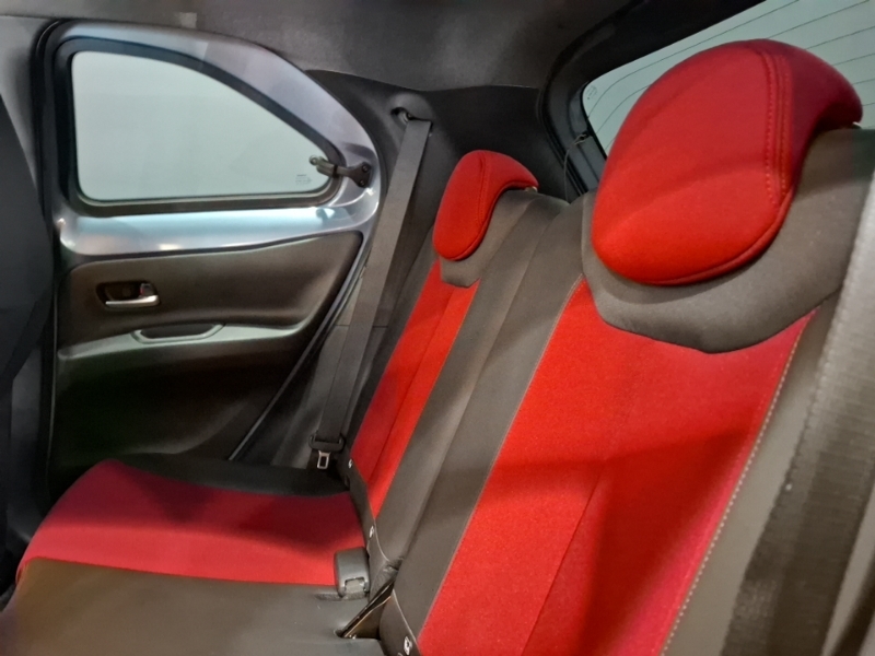 Toyota Aygo X 1.0 Vvt-i Undercover Grey #6