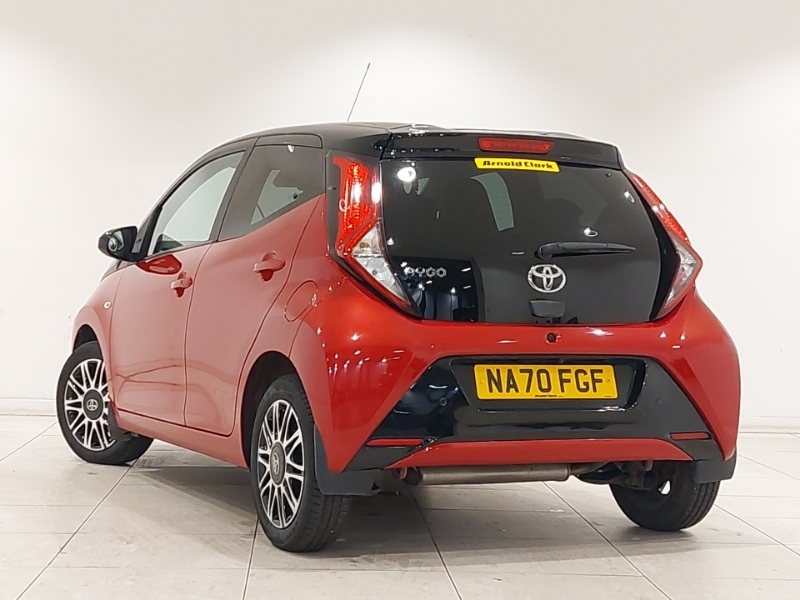 Toyota Aygo 1.0 Vvt-i X-clusiv X-shift Red