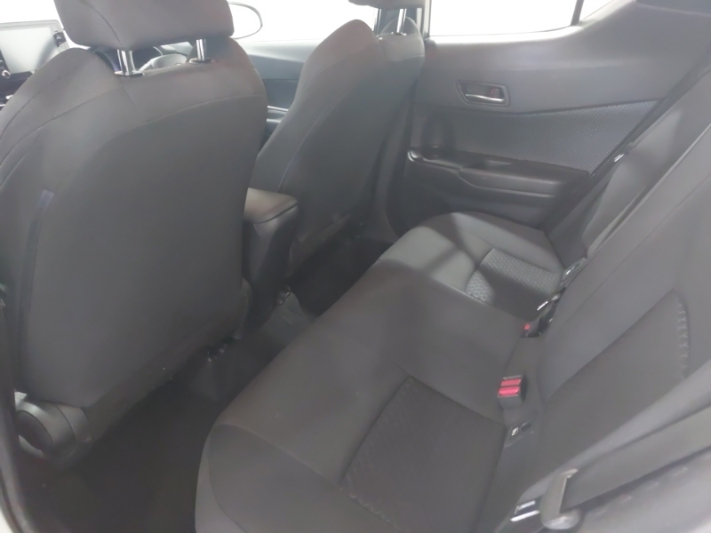 Toyota C-Hr 1.8 Hybrid Icon Cvt White #6