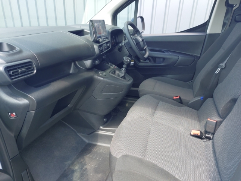 Vauxhall Combo 1.5 Turbo D 100Ps Pro H1 Van White #5