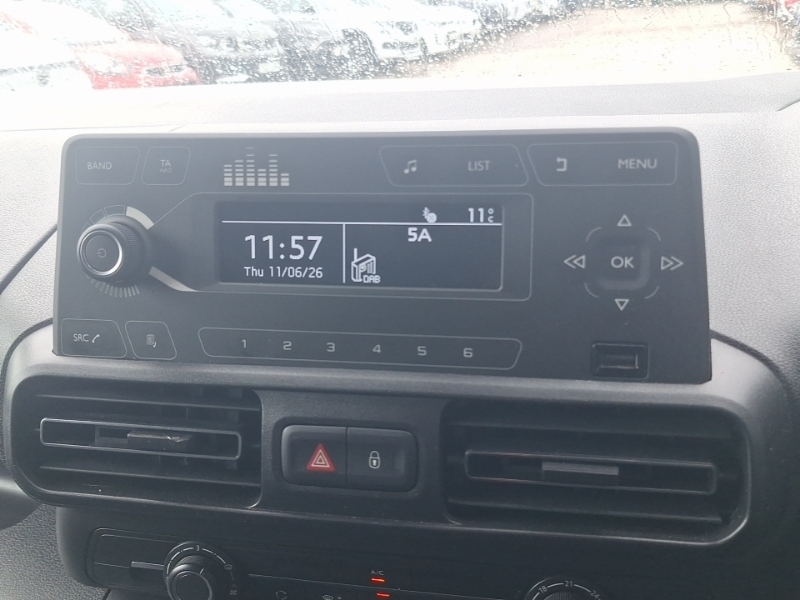 Vauxhall Combo Life 1.5L Null Black #11