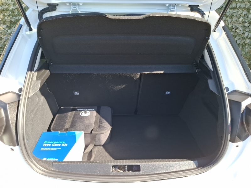Vauxhall Corsa-e 100Kw Se Premium 50Kwh 11Kwch White #5