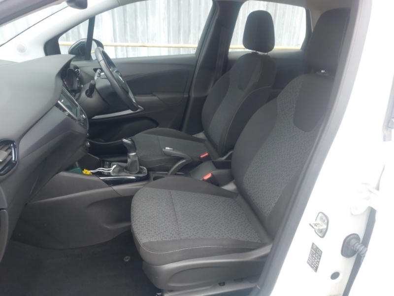 Vauxhall Crossland 1.2 Design White #5