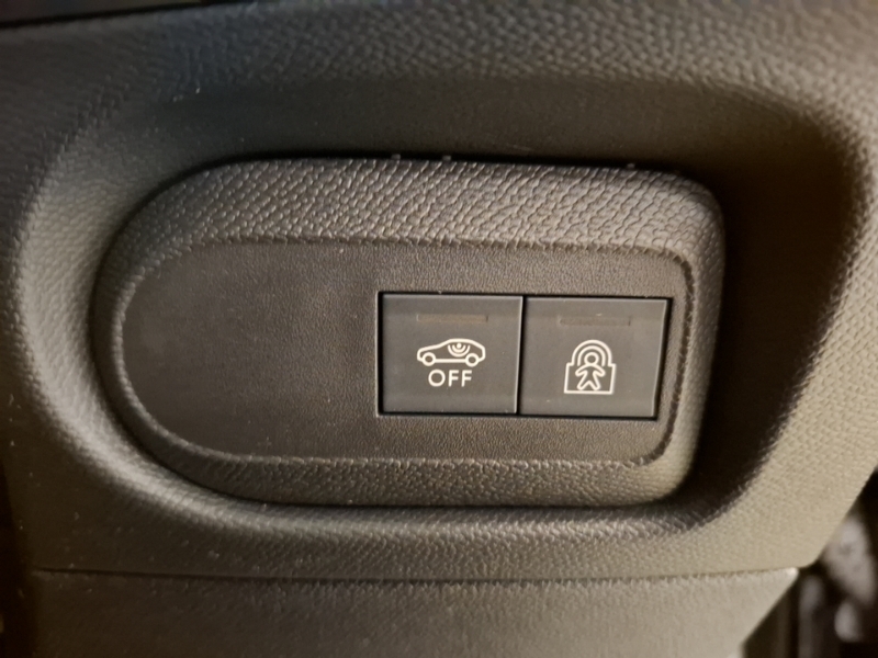 Vauxhall Mokka Hatchback Green #10