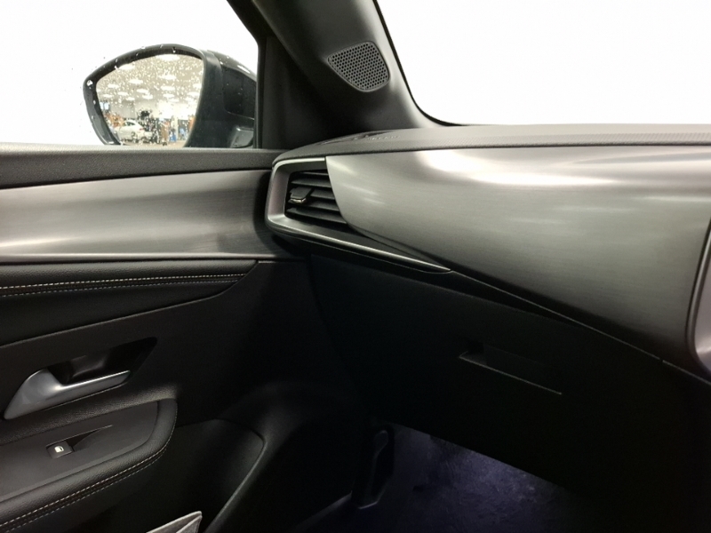Vauxhall Mokka Hatchback Green #11