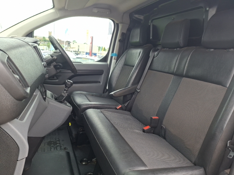 Vauxhall Vivaro 2900 1.5D 100Ps Dynamic H1 Van White #5