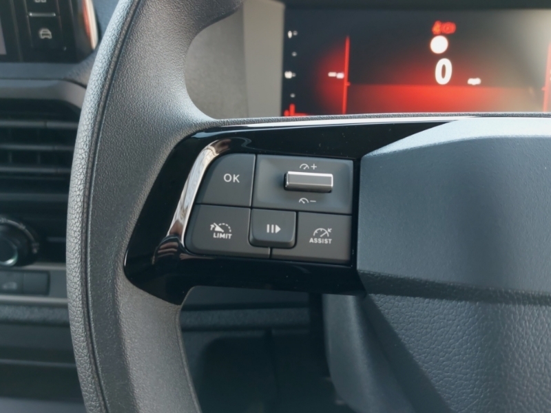 Vauxhall Vivaro Prime White #13
