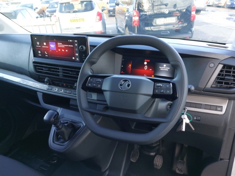 Vauxhall Vivaro Prime White #12