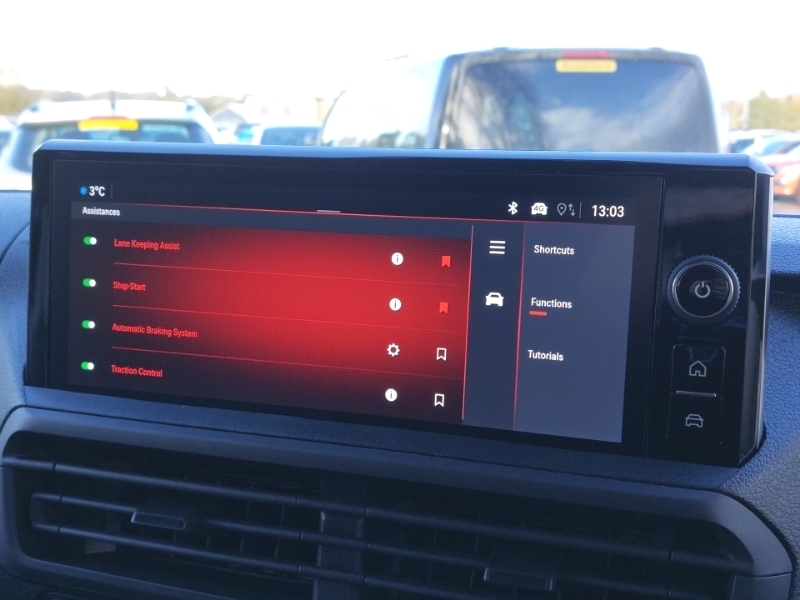 Vauxhall Vivaro Prime White #16