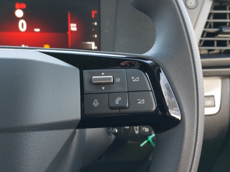 Vauxhall Vivaro Prime White #14