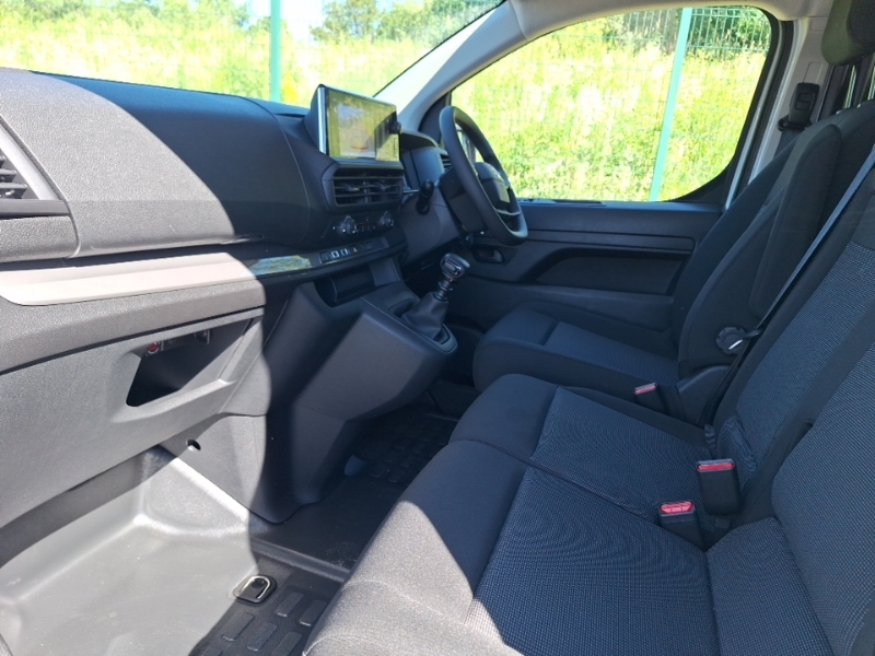Vauxhall Vivaro 1.5 Turbo D 120 Pro H1 Van White #5