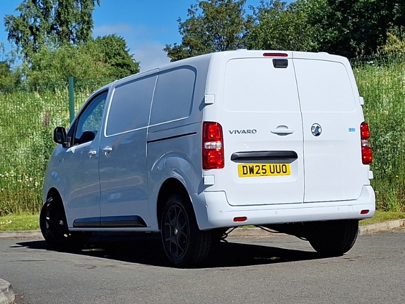 Vauxhall Vivaro 1.5 Turbo D 120 Pro H1 Van White #2