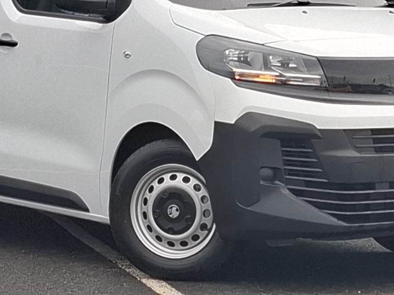 Vauxhall Vivaro Diesel  #9