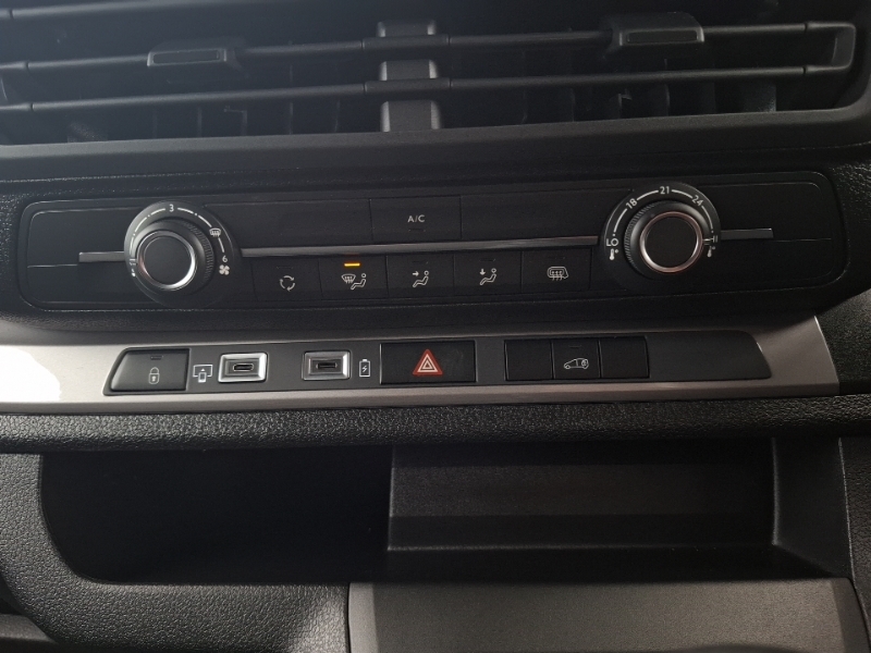 Vauxhall Vivaro Diesel  #15