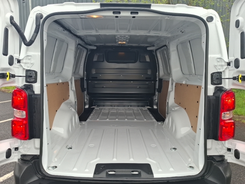 Vauxhall Vivaro Diesel  #8