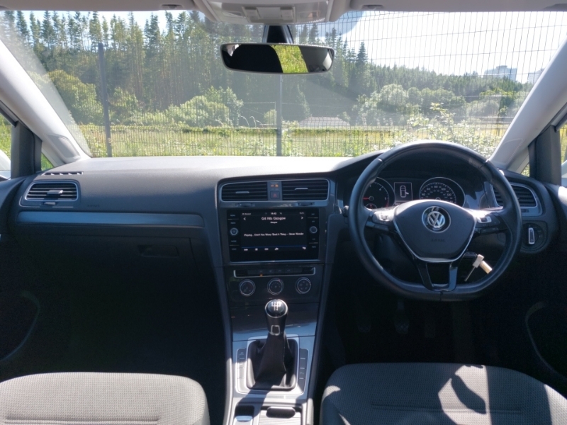 Volkswagen Golf 1.6 Tdi Match GF19JKO White #3