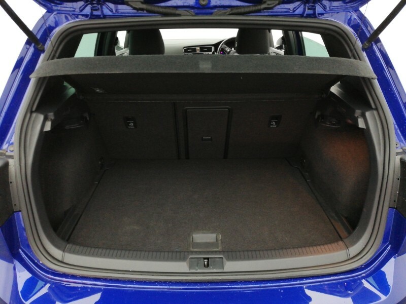 Volkswagen Golf 1.6L Match Blue #8