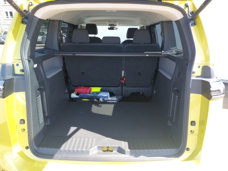 Volkswagen ID.Buzz Pro 79Kwh Commerce Panel Van 4Mo Black #18