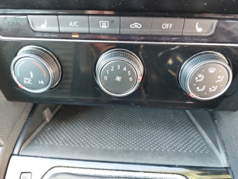 Volkswagen Passat  Grey #15