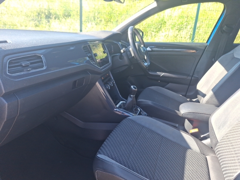 Volkswagen T-Roc 2.0 Tdi 4Motion R-line Blue #5
