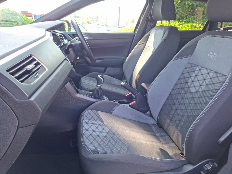 Volkswagen Taigo 1.0 Tsi 110 R-line Black #5