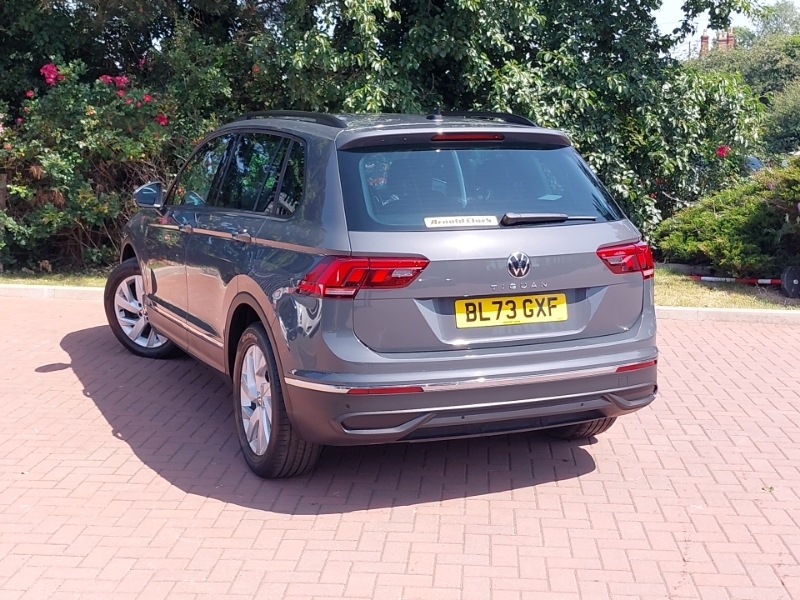 Volkswagen Tiguan 2.0 Tdi Life Dsg Grey #2
