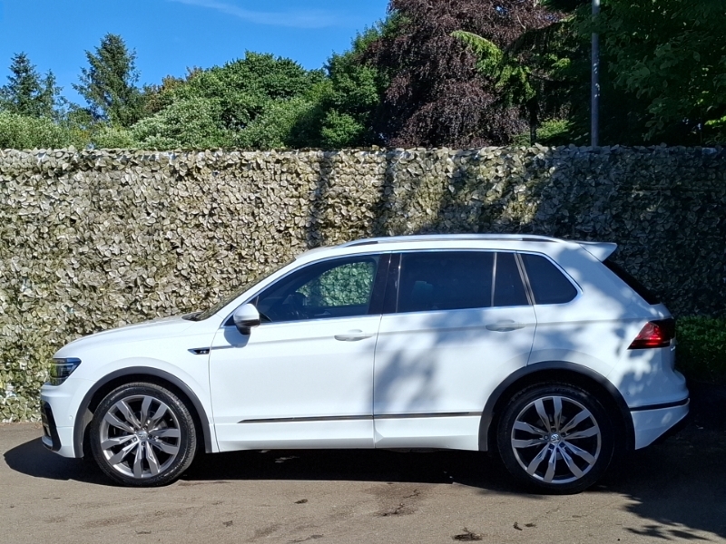 Volkswagen Tiguan 2.0 Tdi 150 R-line Tech Dsg White #4