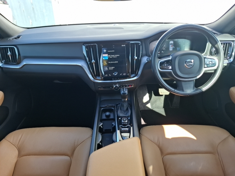 Volvo V60 2.0 D3 Momentum Pro Grey #3