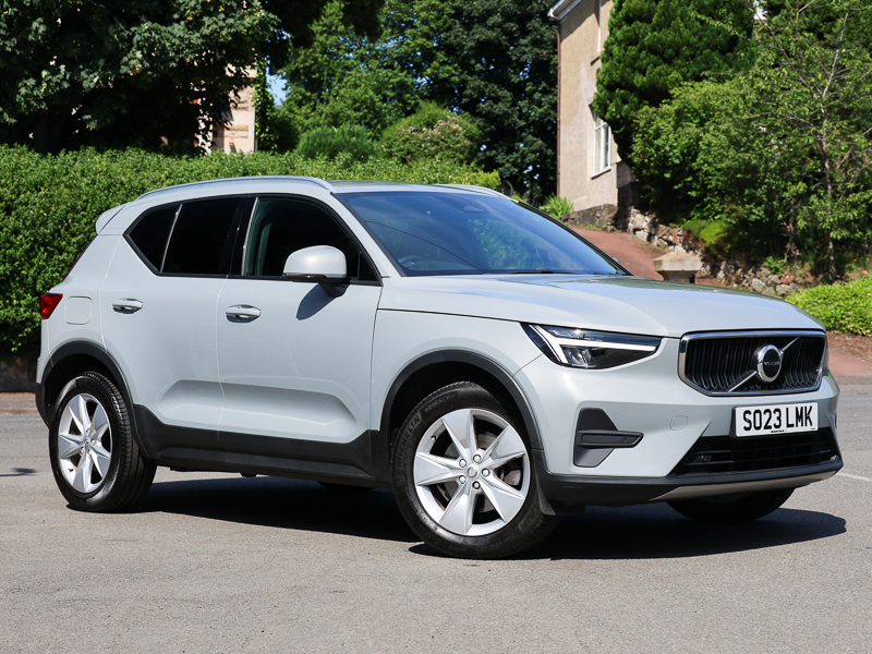 Volvo XC40 Plus Black #17