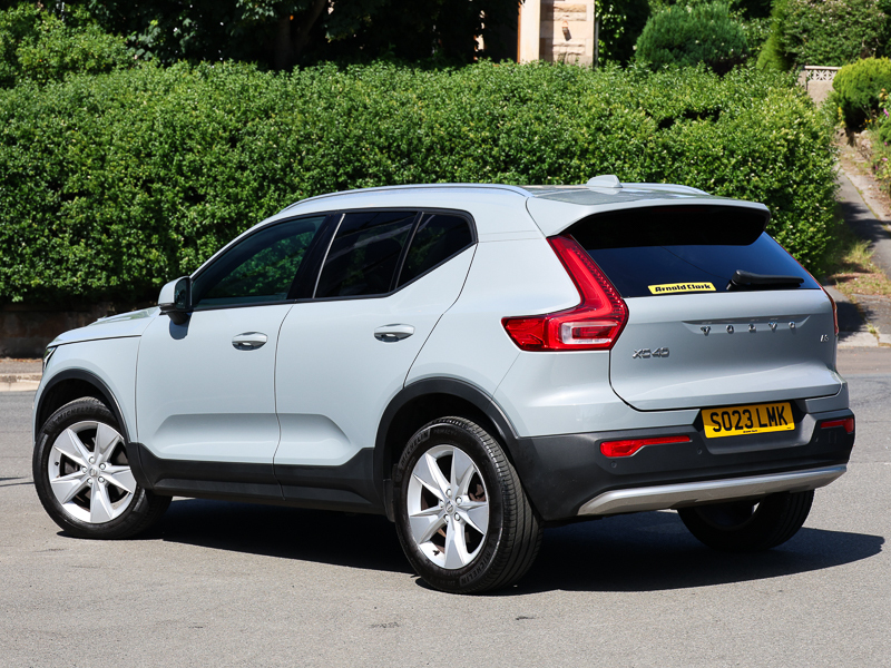 Volvo XC40 Plus Black #18