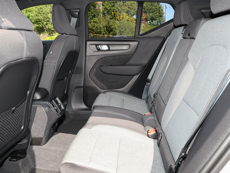 Volvo XC40 2.0 B3p Core Grey #6