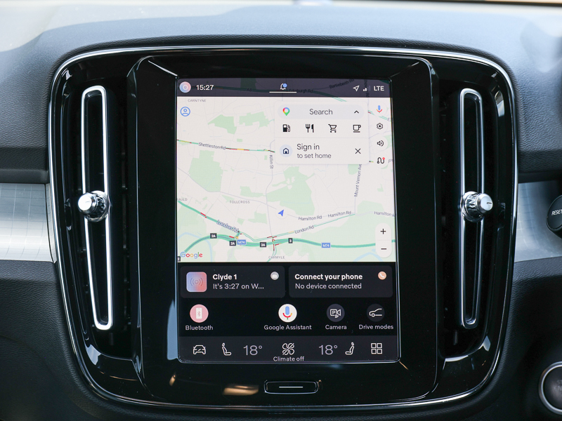 Volvo XC40 Plus Black #8