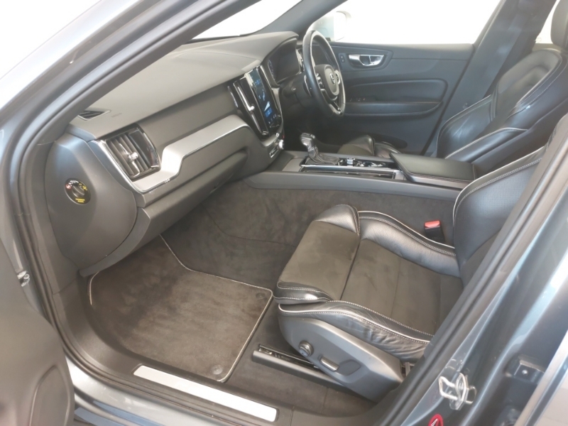 Volvo XC60 2.0 T5 250 R Design Awd Geartronic Grey #5