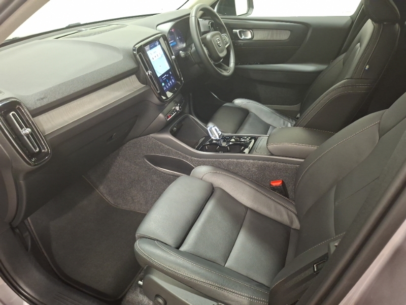 Volvo XC40 2.0 B3p Ultra Dark Silver #5