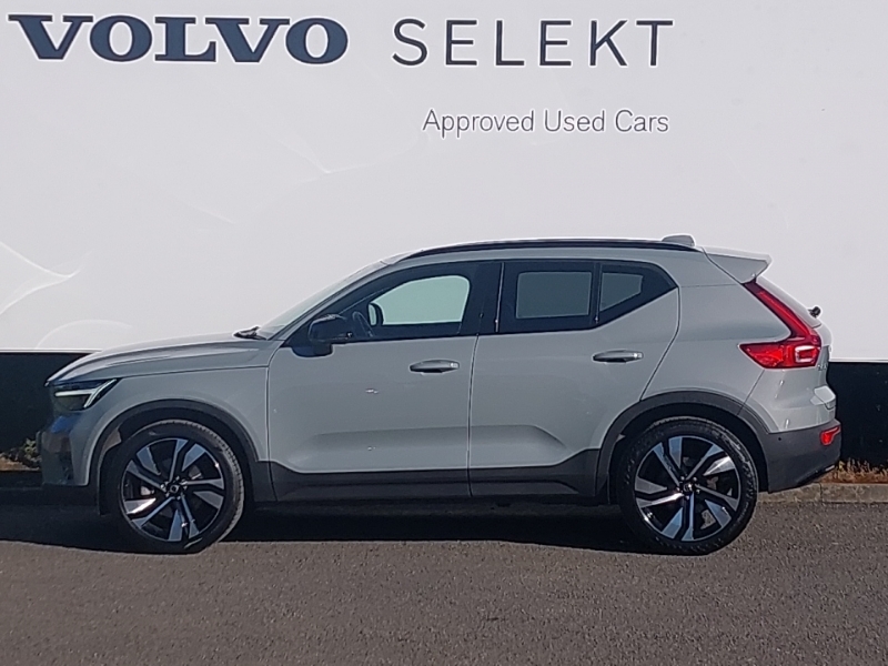 Volvo XC40 2.0 B3p Ultra Dark Grey #4