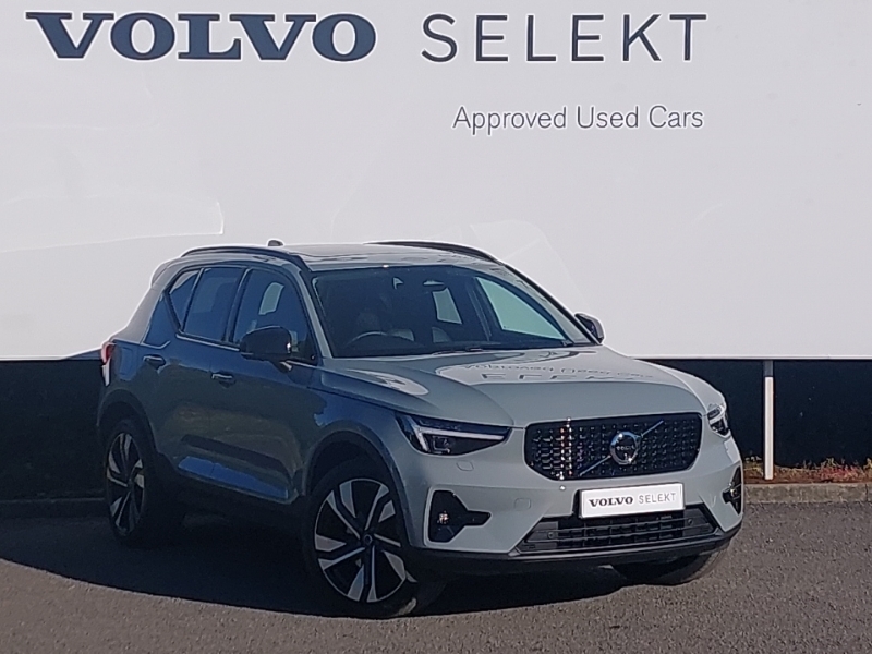 Volvo XC40 2.0 B3p Ultra Dark Grey