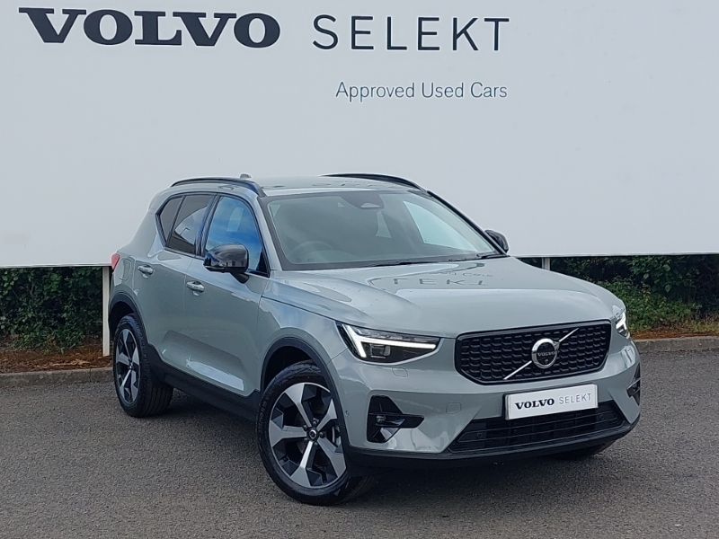 Volvo XC40 2.0 B3p Plus Pro Dark Grey